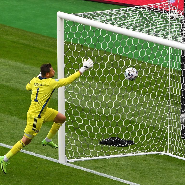 Как купить долю в футбольном клубе за $100